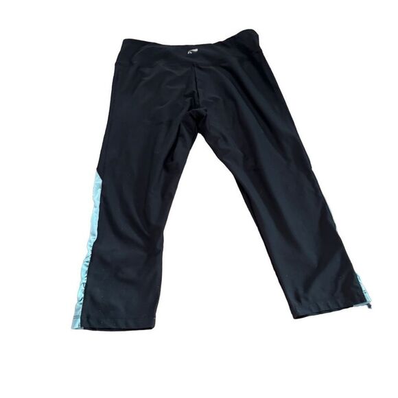 Super comfy Marika Tek crop leggings Large EUC FINAL PRICE - Picture 1 of 4